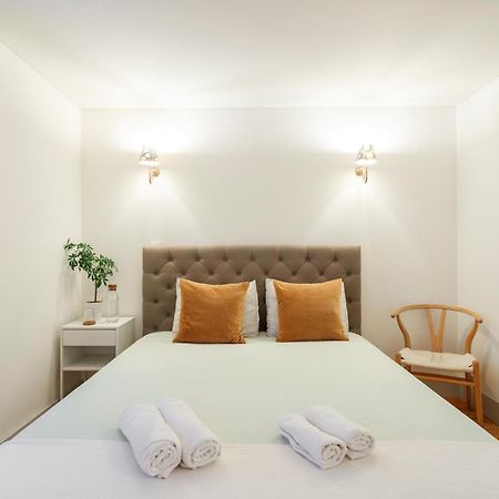 Double Room With Private Wc In Shared House In Downtown 리스본 외부 사진