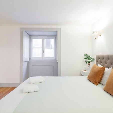 Double Room With Private Wc In Shared House In Downtown 리스본 외부 사진
