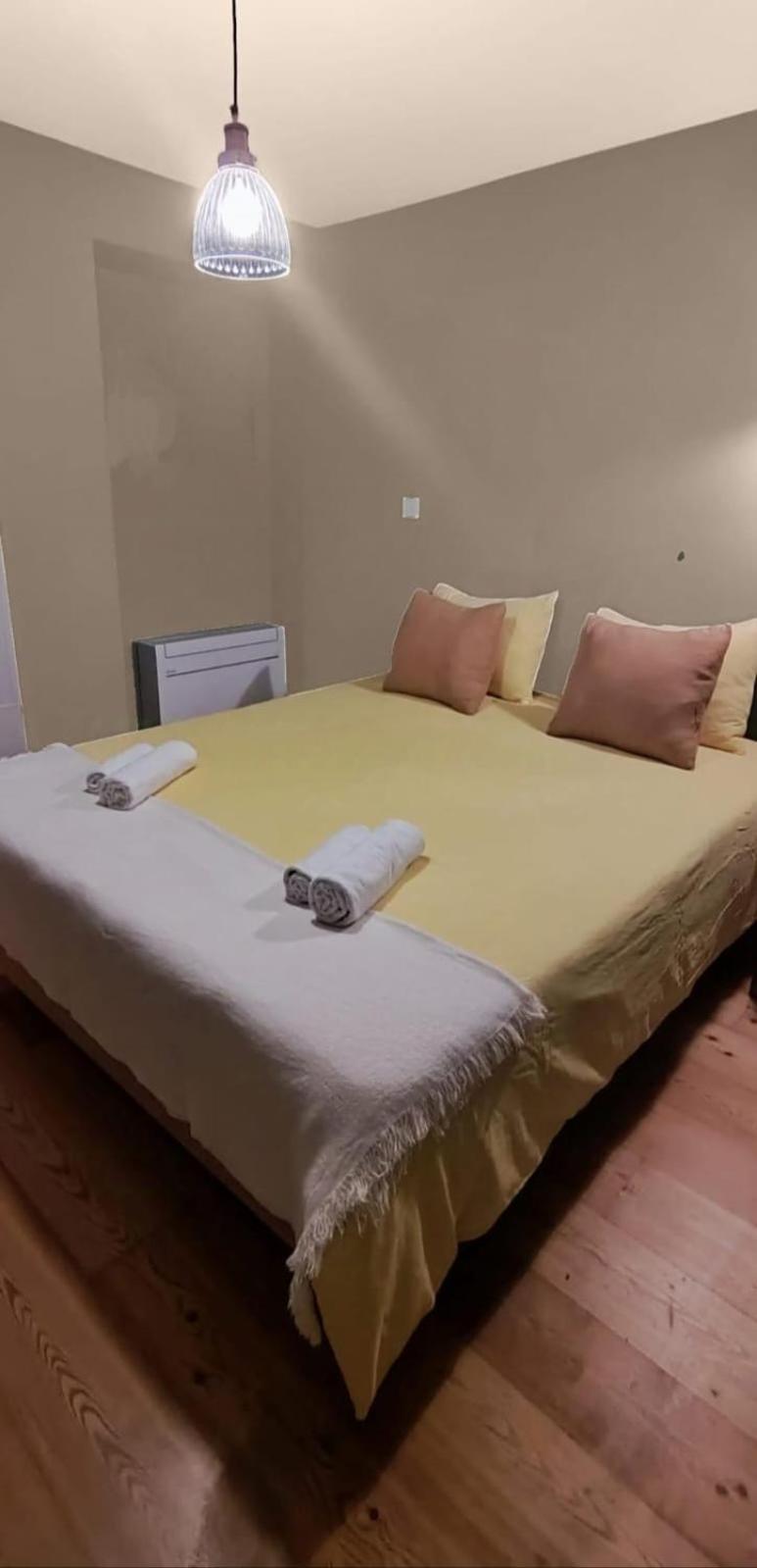 Double Room With Private Wc In Shared House In Downtown 리스본 외부 사진